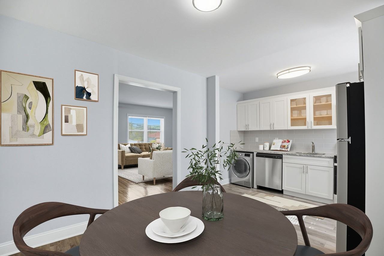 Eagle Rock Apartments at Huntington Station - Photo 3 of 16