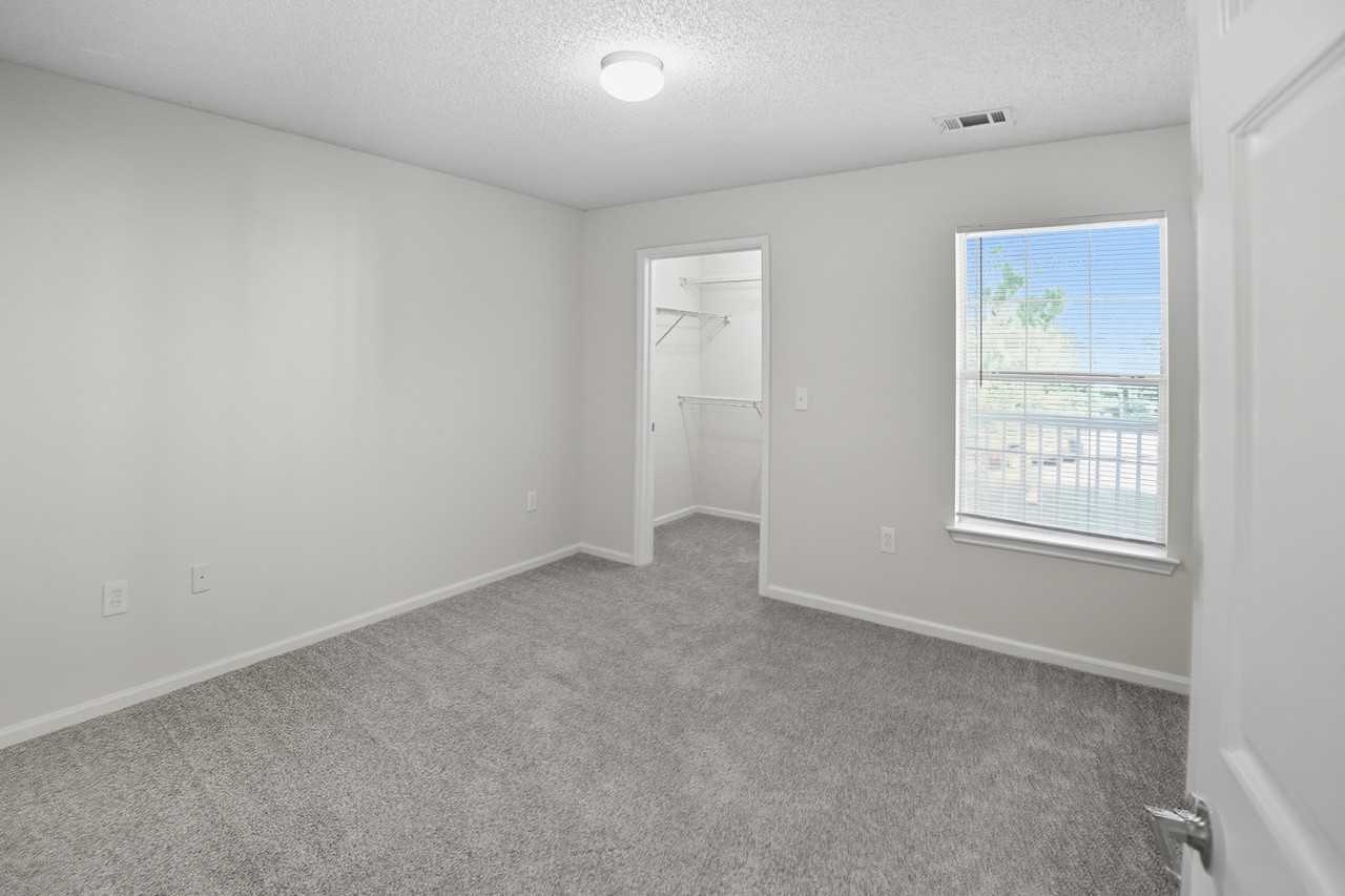 Crescent Pointe Apartments - Photo 7 of 20