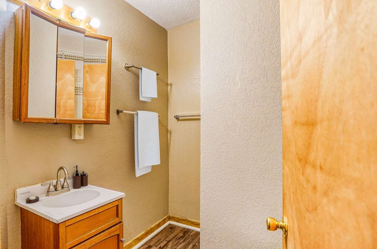 99 E Wood Street - Photo 2 of 7