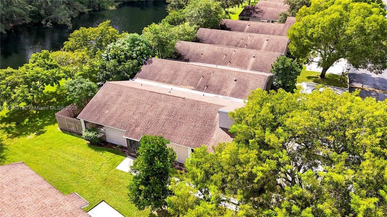 570 Woodgate Cir #A - Photo 2 of 41