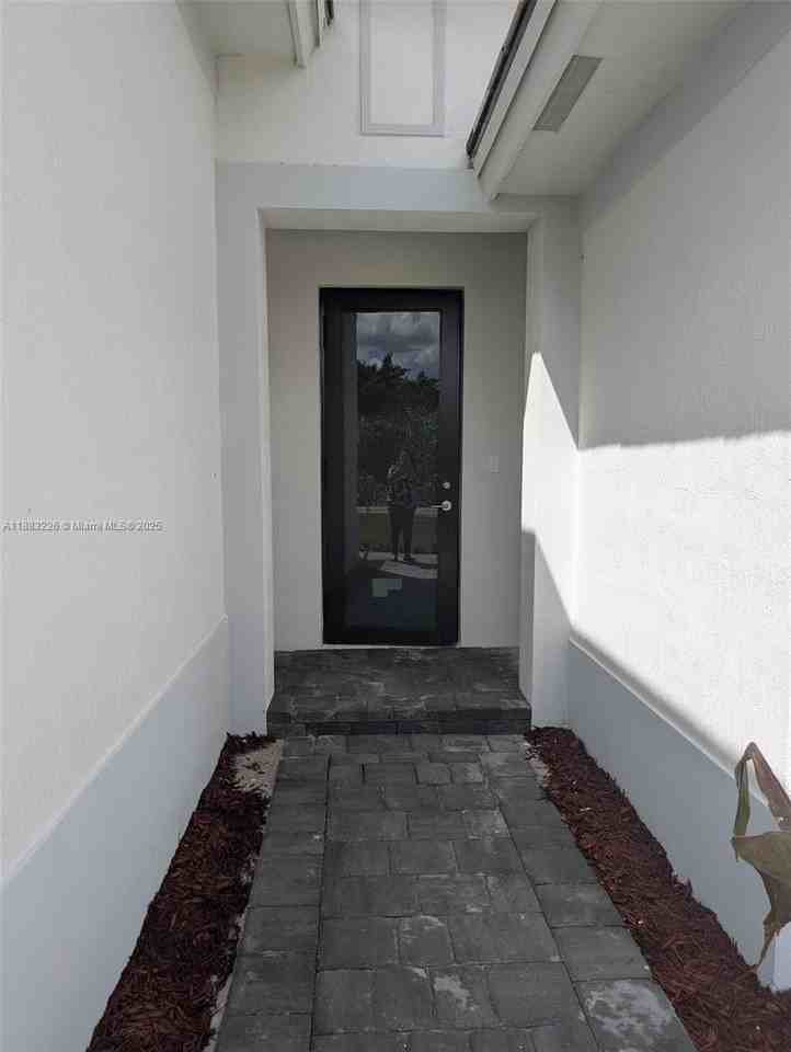 19565 Sw 325th St - Photo 5 of 10