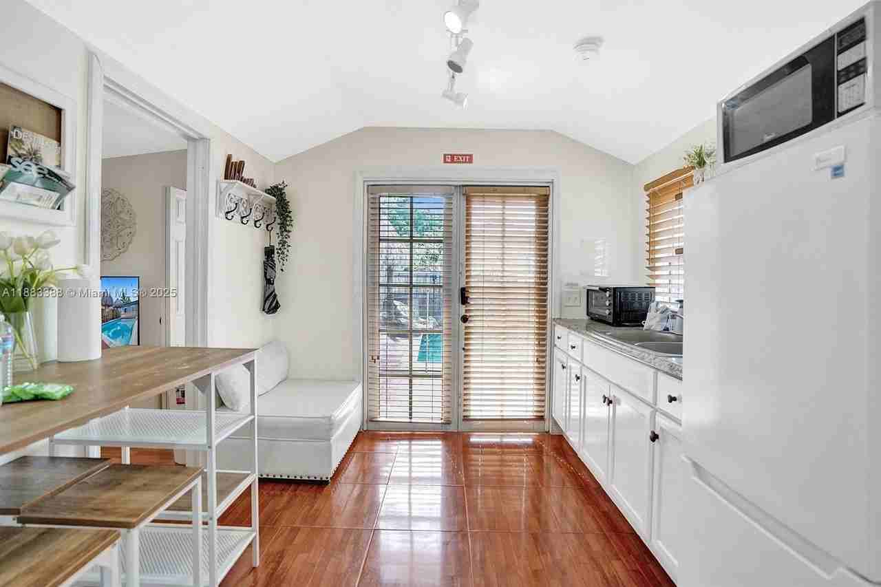 6300 Flagler St #3 - Photo 5 of 13