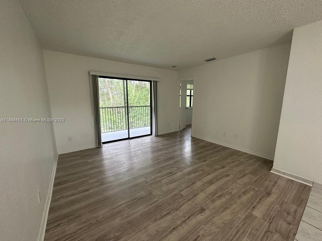 10453 Nw 11th St #206 - Photo 7 of 17