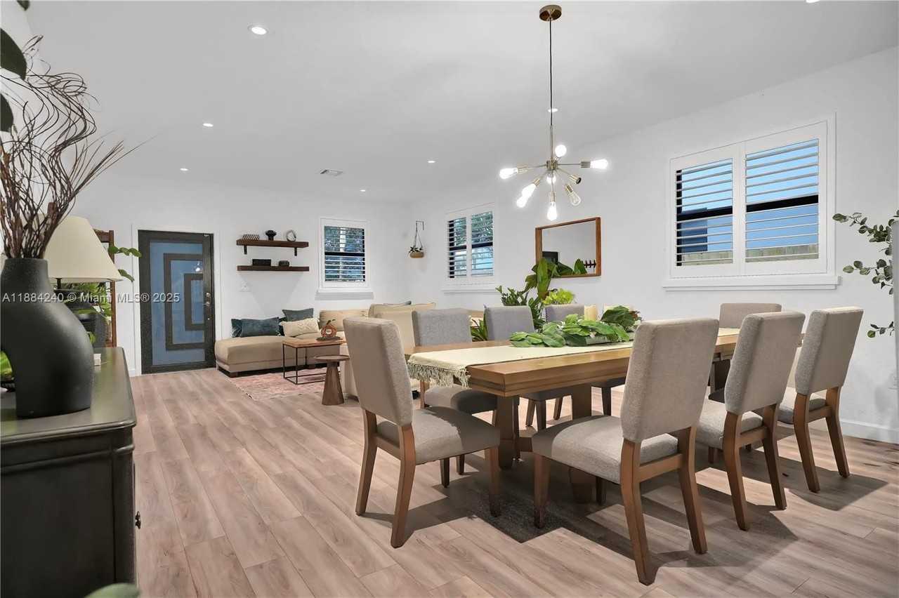 13362 Southwest 284th Street - Photo 5 of 50