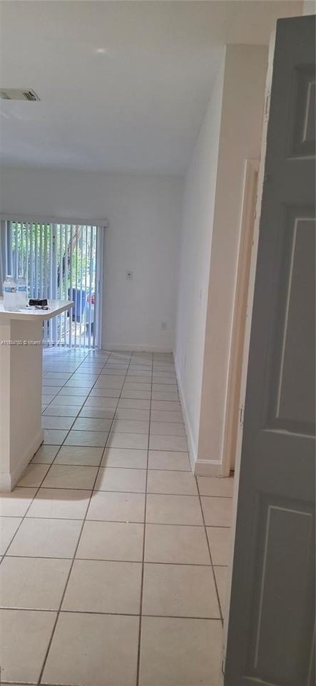 11240 Sw 230th Ter #11240 - Photo 6 of 9