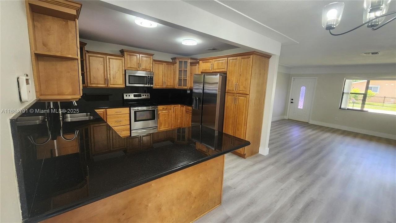 3295 Nw 214th St #3295 - Photo 5 of 19