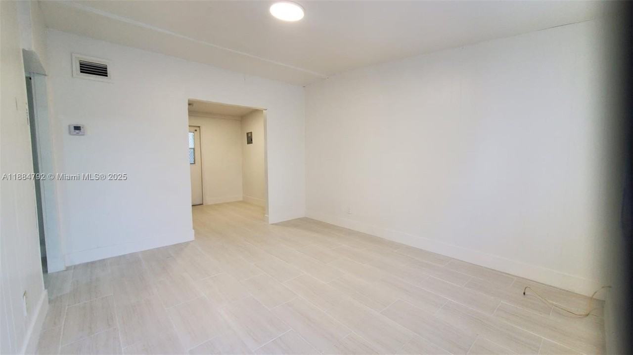 841 Nw 12th Ave #1 - Photo 2 of 14