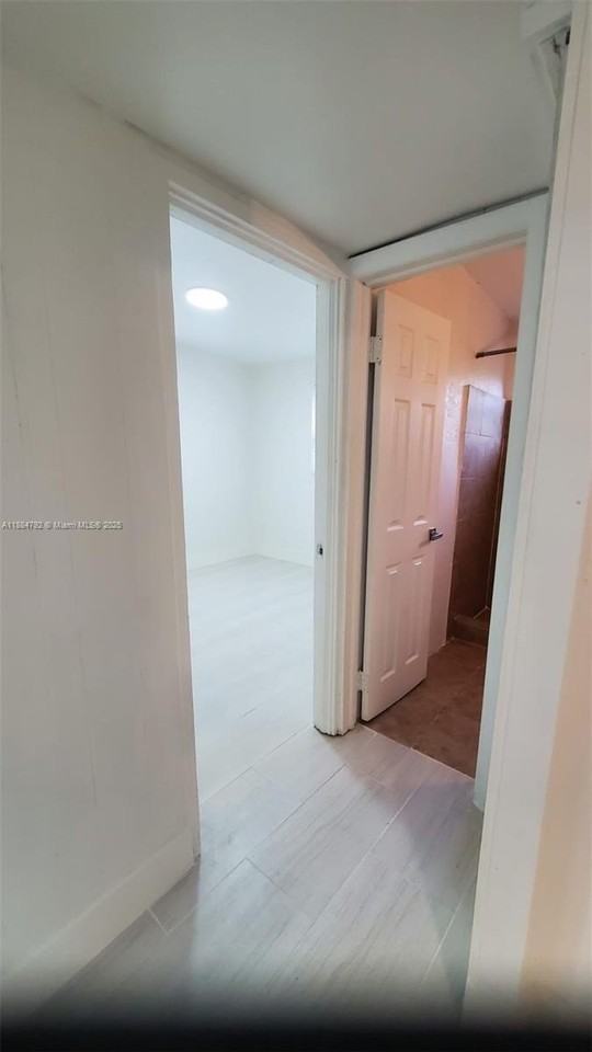 841 Nw 12th Ave #1 - Photo 6 of 14