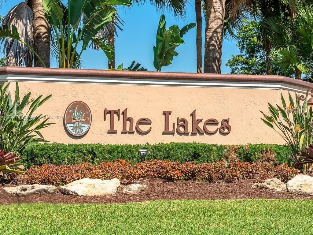 762 Verona Lake Drive - Photo 3 of 50