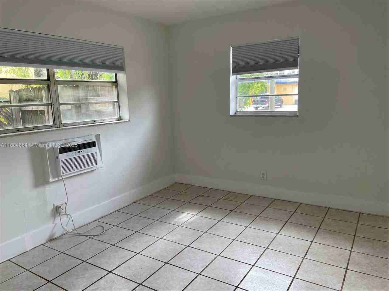 6021 Polk St #1 - Photo 6 of 6