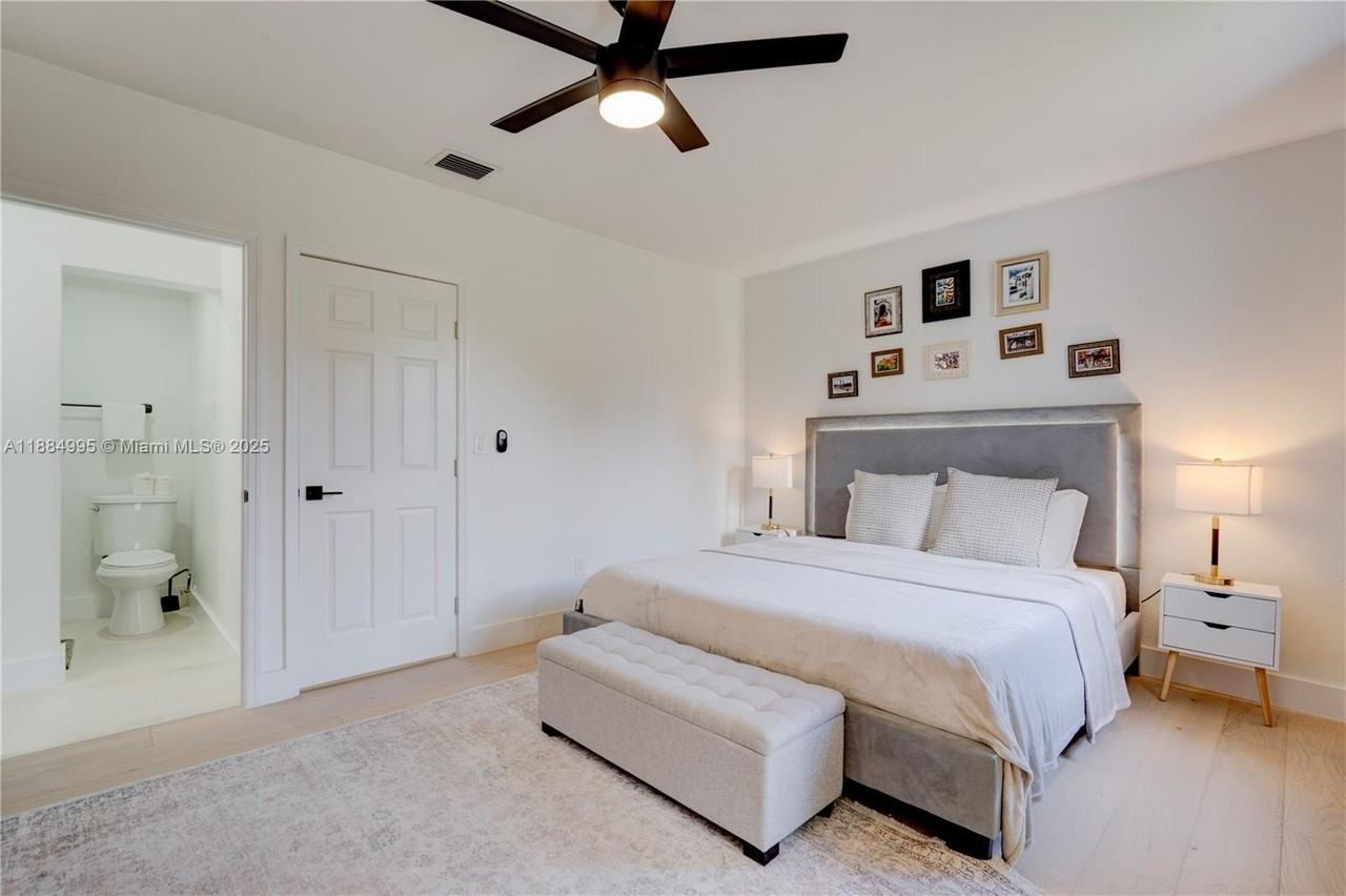 347 Ne 110th St - Photo 6 of 34