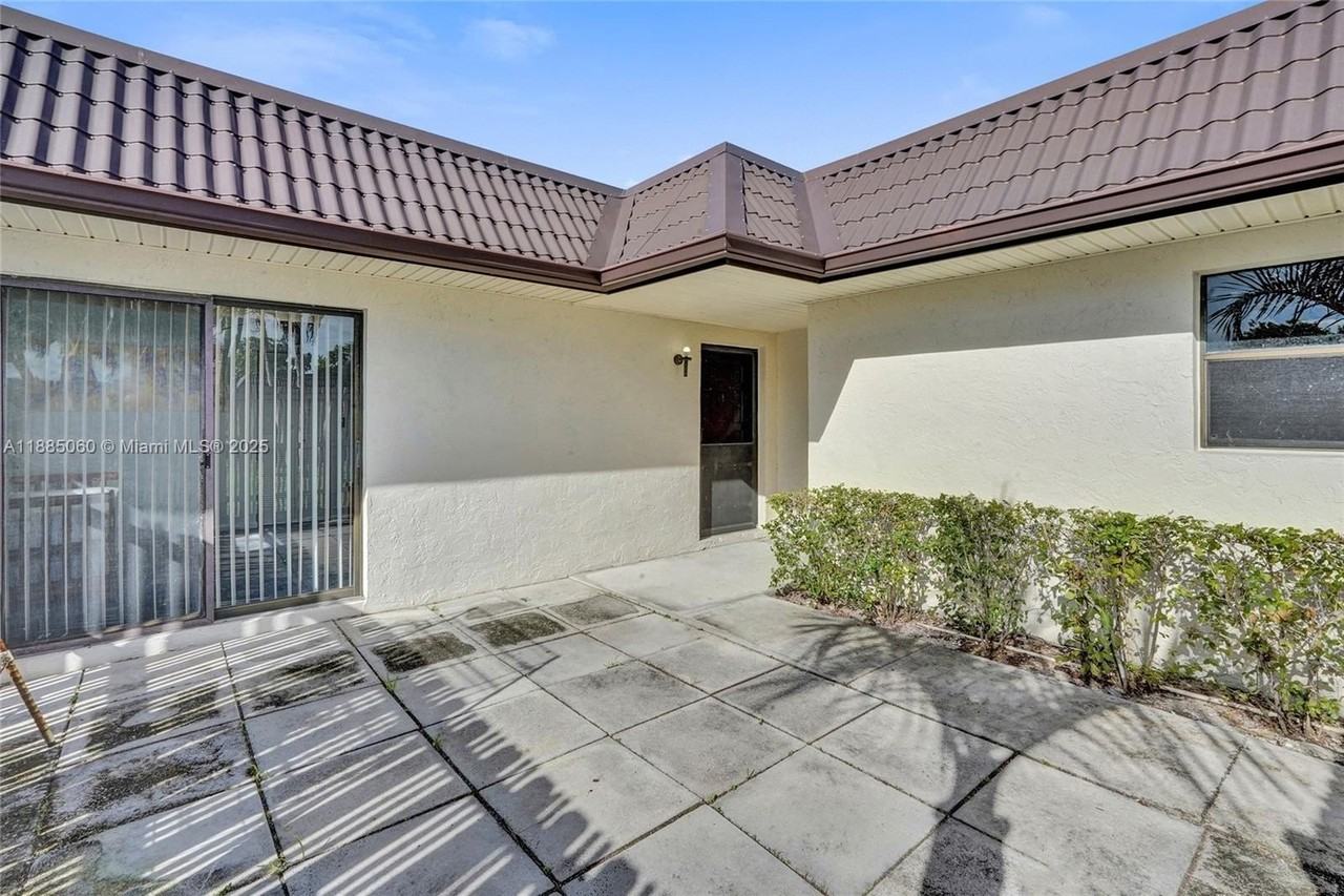 125 Lake Paula Dr #125 - Photo 6 of 39