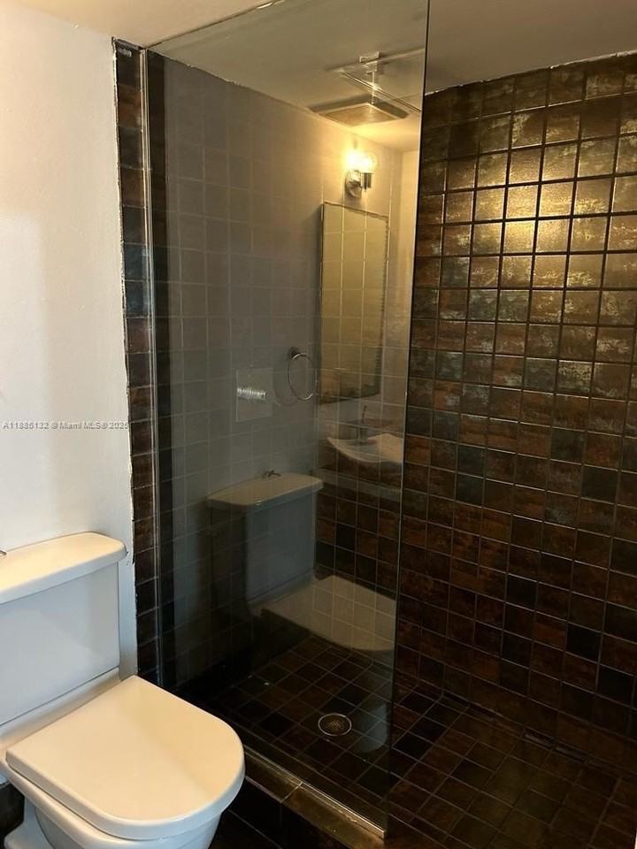 1560 Pennsylvania Ave #211 - Photo 4 of 12