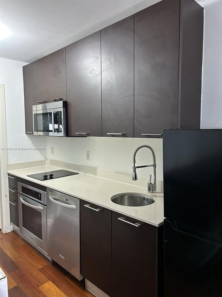 1560 Pennsylvania Ave #211 - Photo 6 of 12