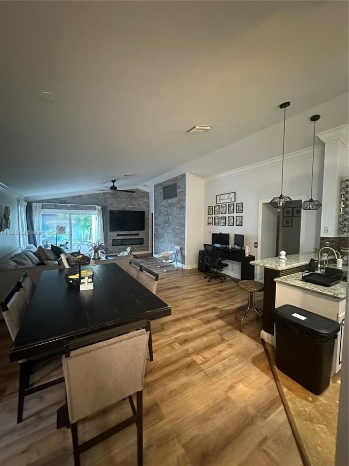 4314 Mahogany Ridge Dr - Photo 2 of 27