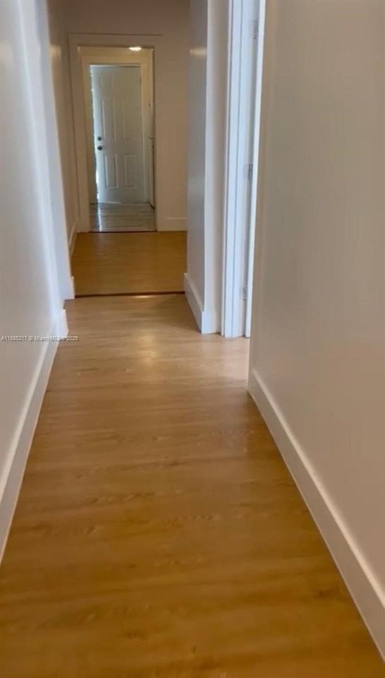 506 18th St #B - Photo 2 of 9