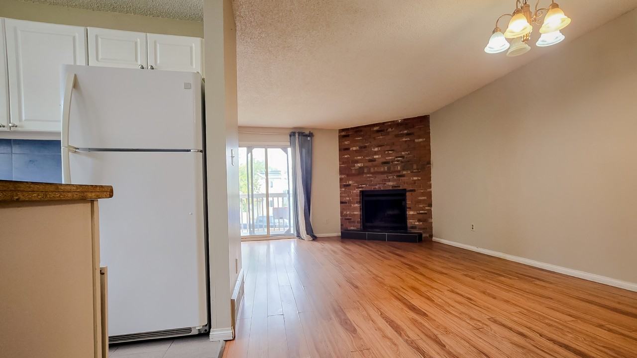1515 36 St Se - Photo 4 of 22