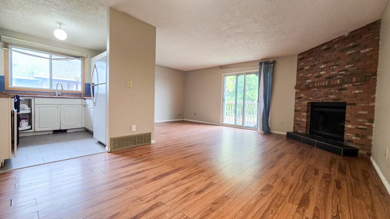 1515 36 St Se - Photo 5 of 22