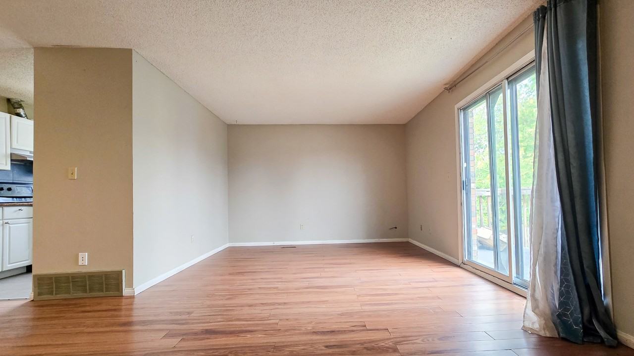 1515 36 St Se - Photo 7 of 22