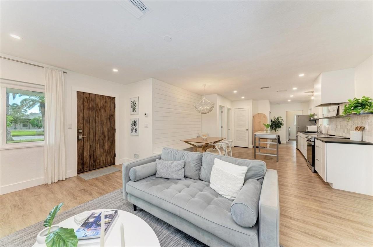 302 San Marco Dr - Photo 4 of 25