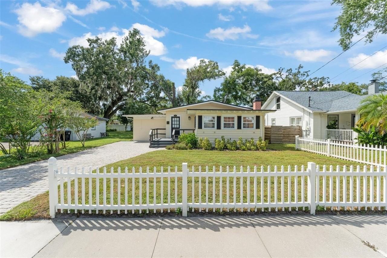 2110 Gerda Ter - Photo 3 of 35