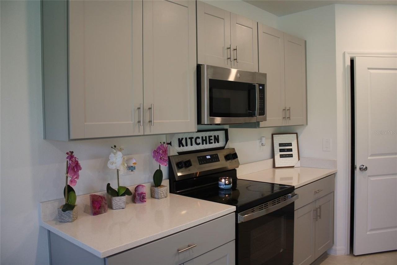 4700 Yellow Elder Way - Photo 7 of 18