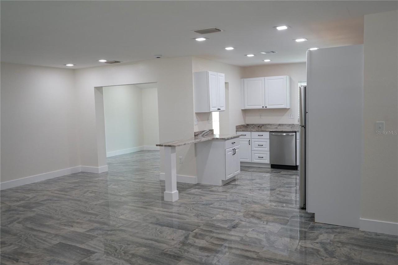 1618 Cherry Hills Drive - Photo 4 of 37