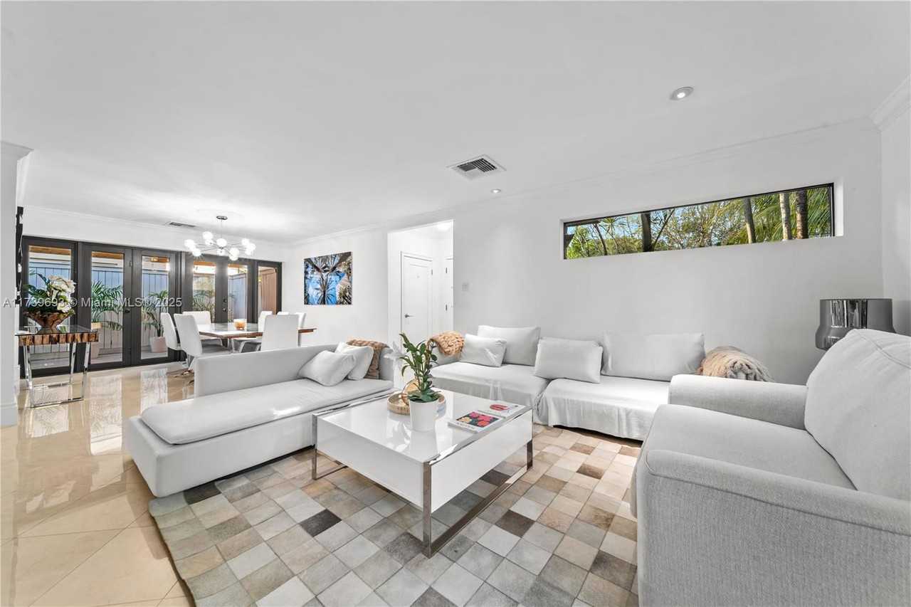 1840 Cleveland Rd #SFH - Photo 5 of 8