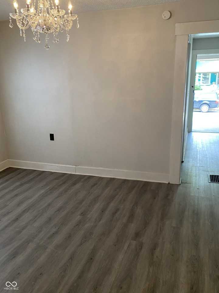 1221 North Oxford Street - Photo 6 of 16