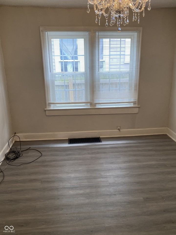 1221 North Oxford Street - Photo 7 of 16