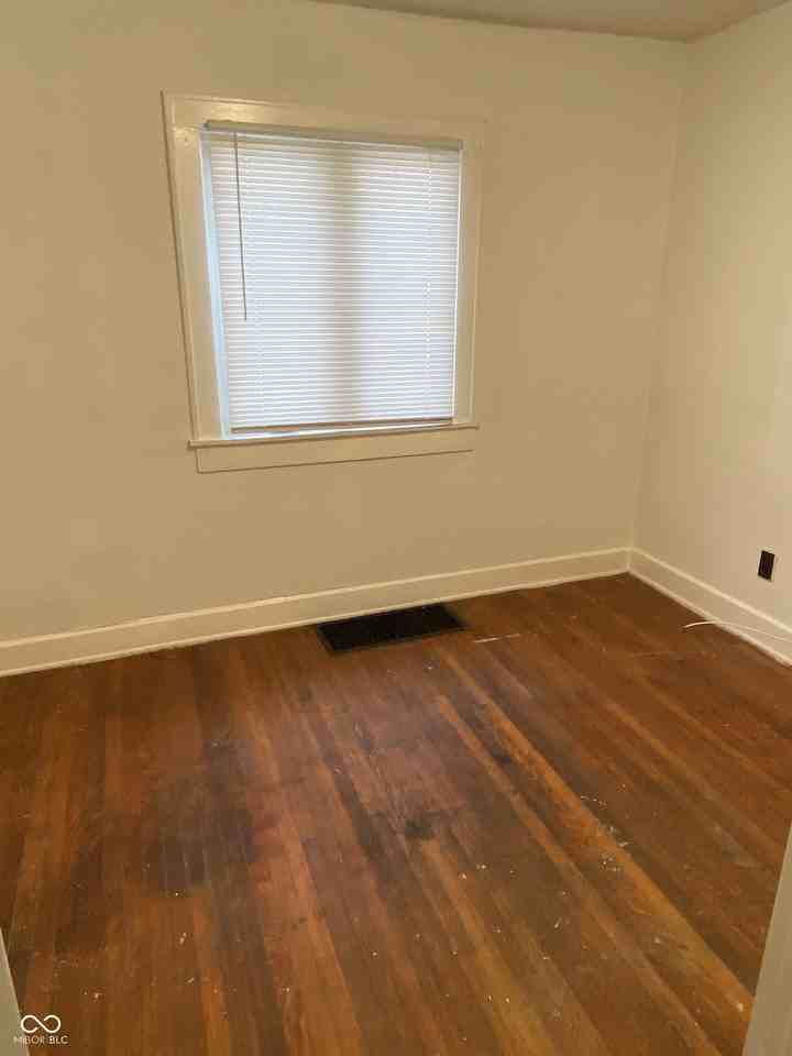 1223 N Oxford St - Photo 7 of 13