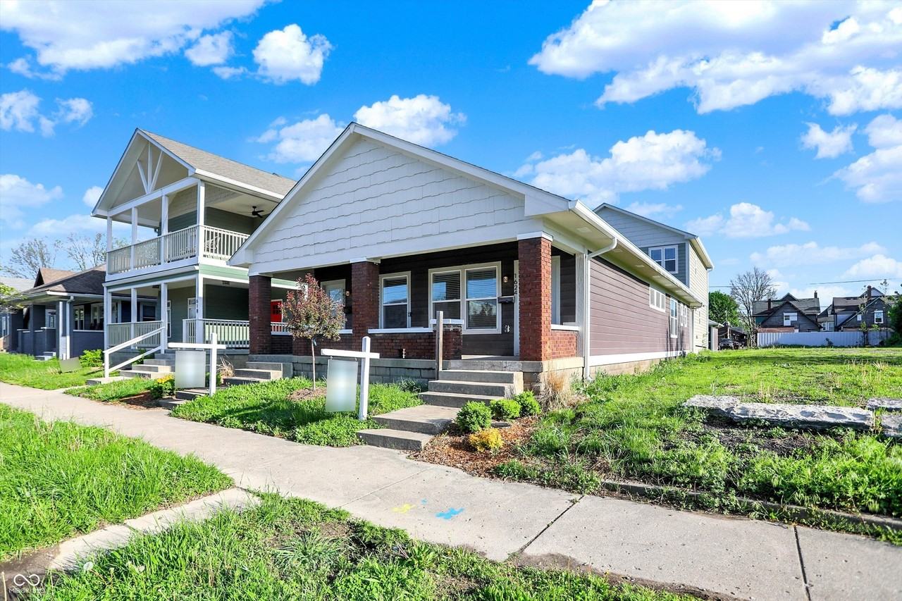 1624 Prospect St - Photo 2 of 50