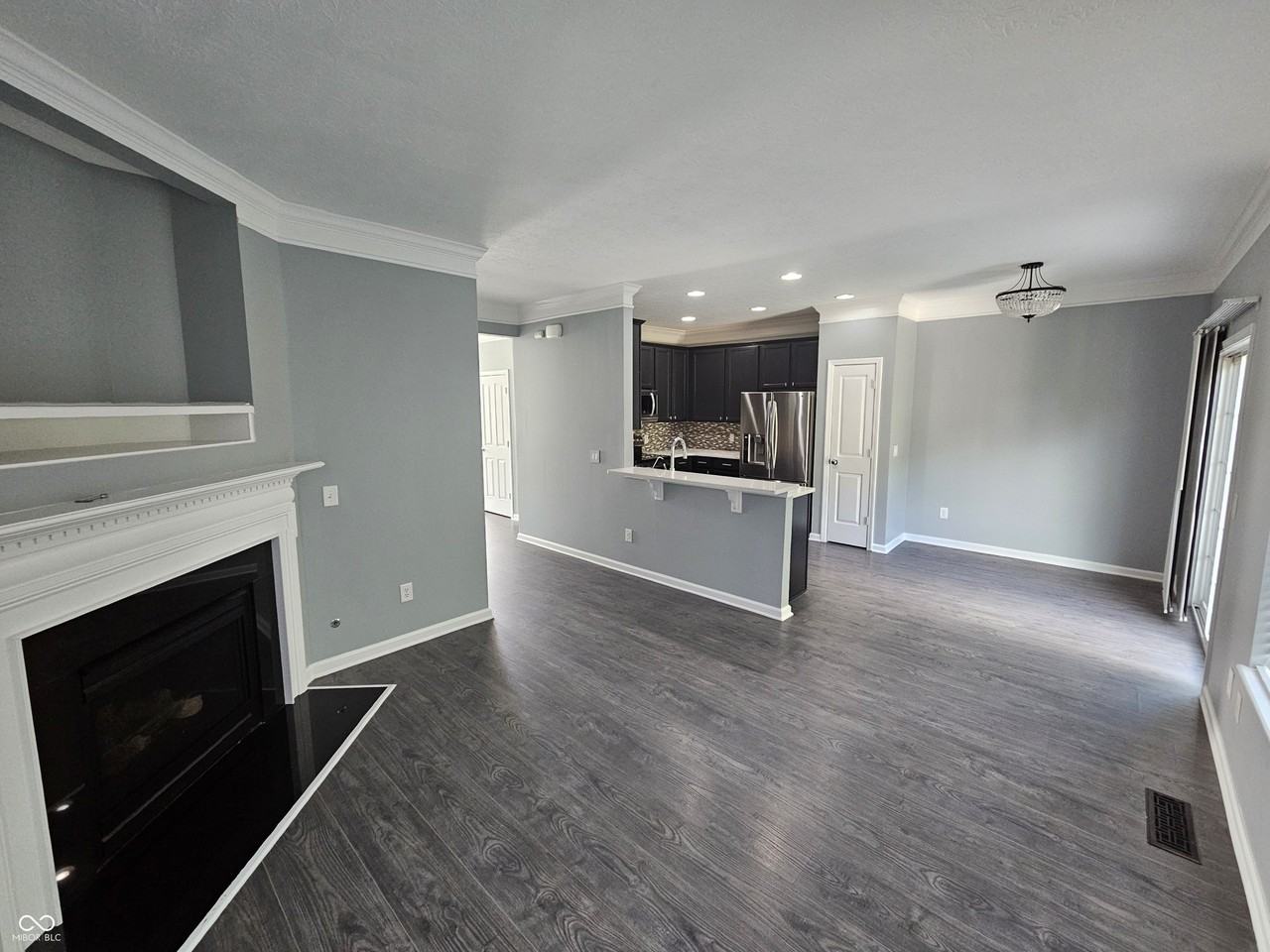 9062 Sparta Dr - Photo 3 of 20