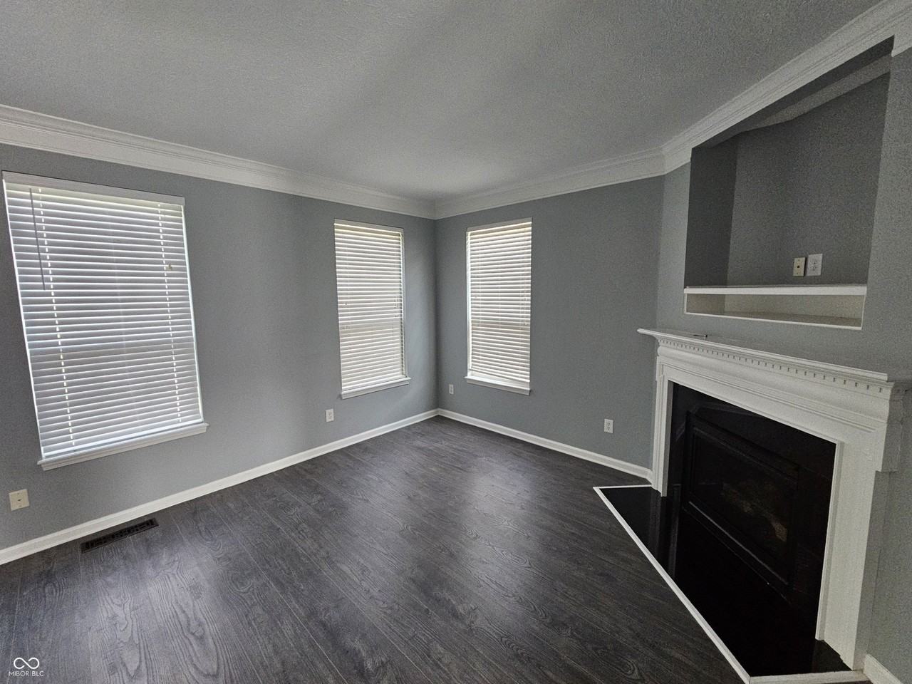 9062 Sparta Dr - Photo 4 of 20