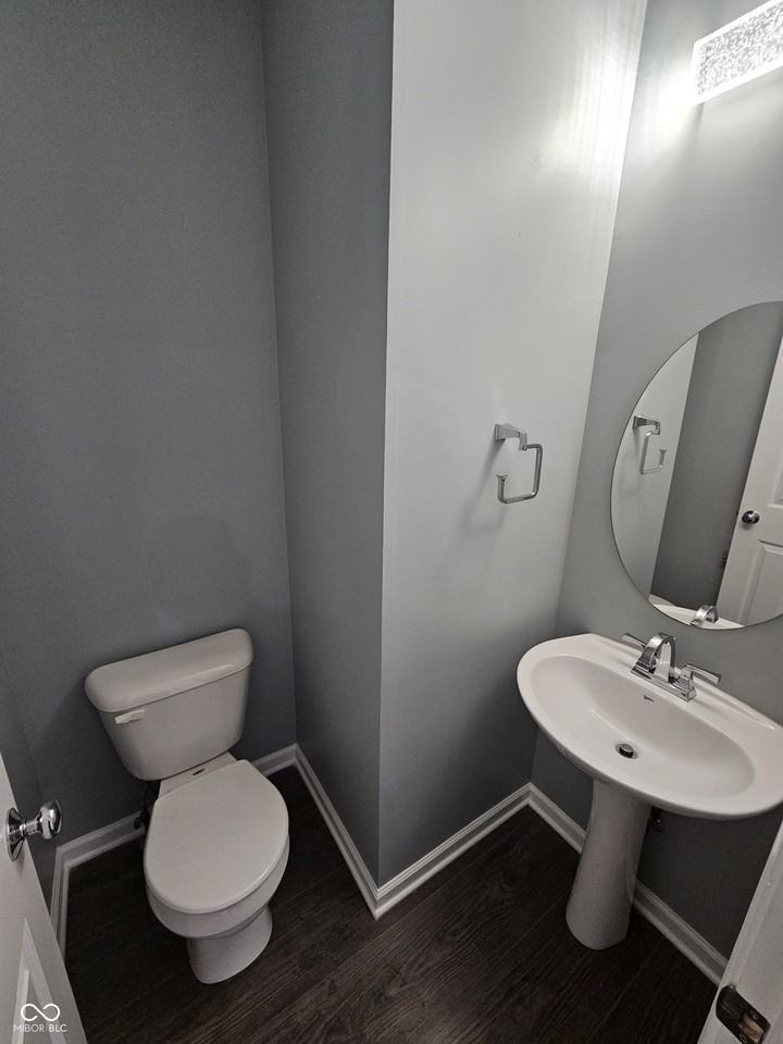 9062 Sparta Dr - Photo 7 of 20