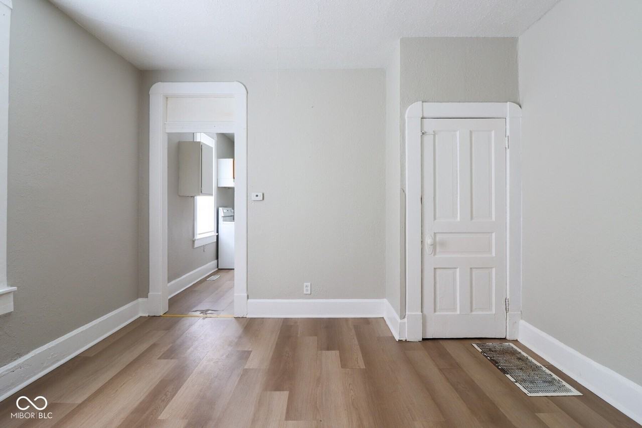 1668 S Talbott St - Photo 7 of 16