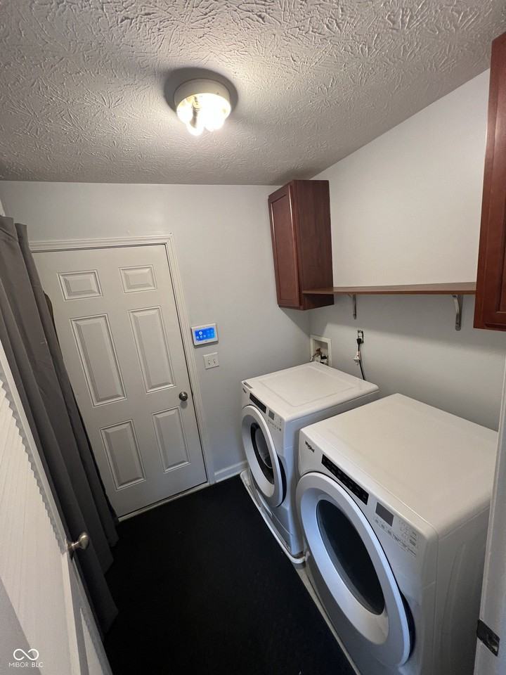 9451 Glencroft Way - Photo 4 of 33