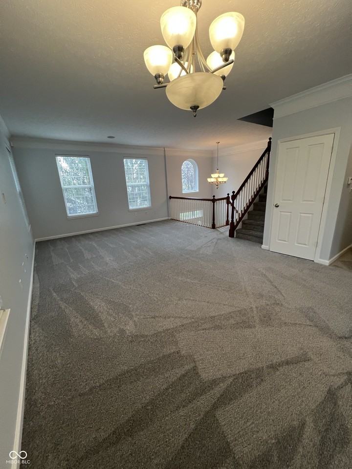 9451 Glencroft Way - Photo 5 of 33