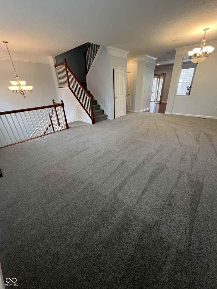 9451 Glencroft Way - Photo 6 of 33