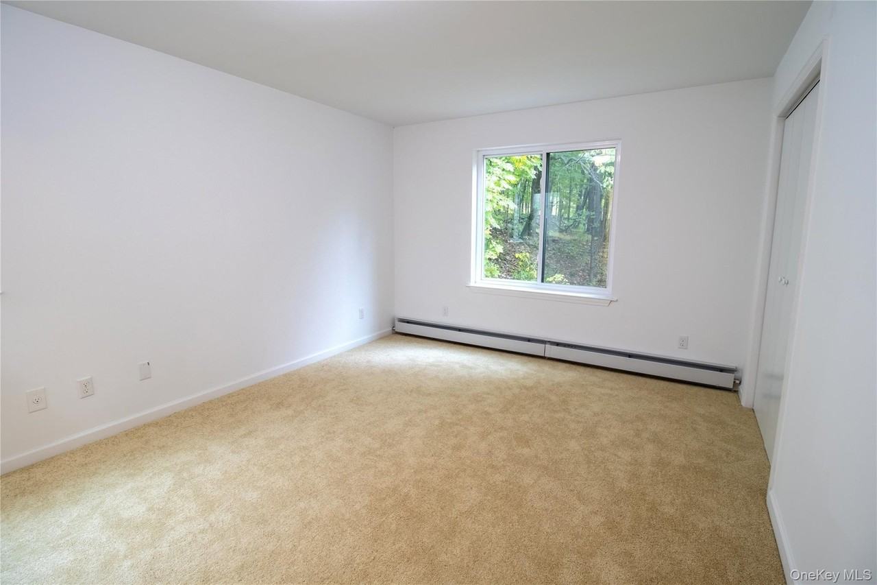 358 Concord Ln - Photo 3 of 19