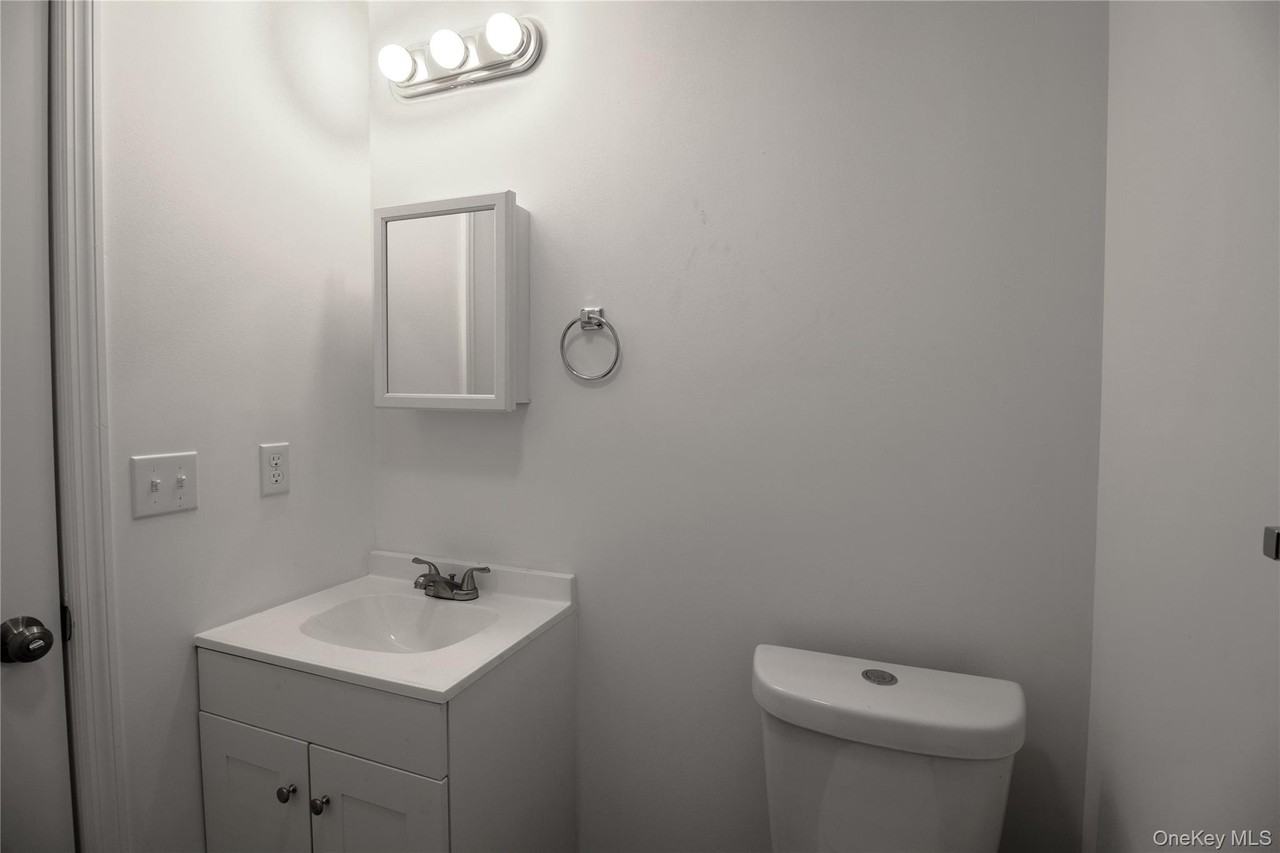 358 Concord Ln - Photo 7 of 19