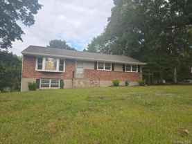 27 Floral Dr - Photo 1 of 1