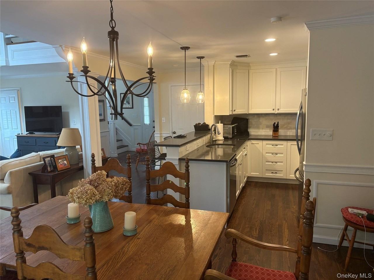 50 Brittany Ln - Photo 3 of 12