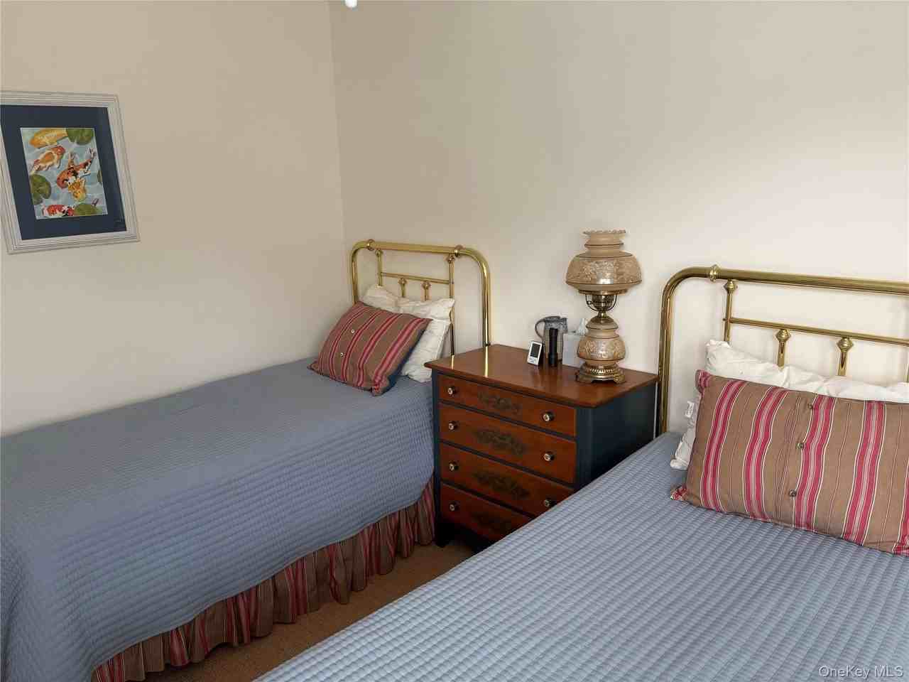 50 Brittany Ln - Photo 5 of 12