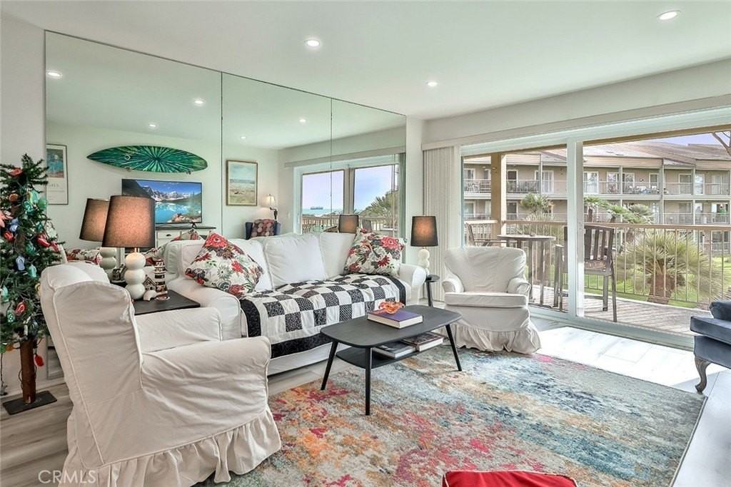 763 Reef Cir - Photo 5 of 50