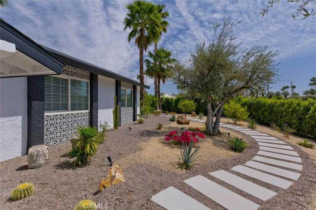 3180 E Escoba Dr - Photo 4 of 28