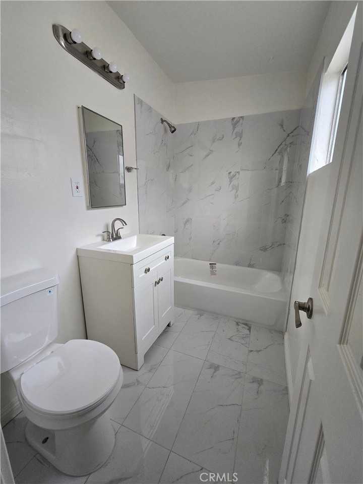 2025 E Whiting Ave #G - Photo 6 of 6