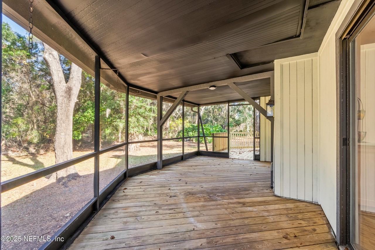 212 Raintree Trl - Photo 3 of 22