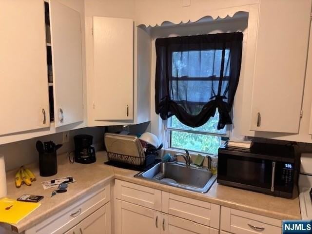 73 Phillips Ave - Photo 4 of 7