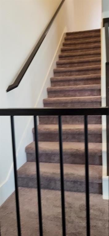 1274 Casselberry Dr - Photo 6 of 25